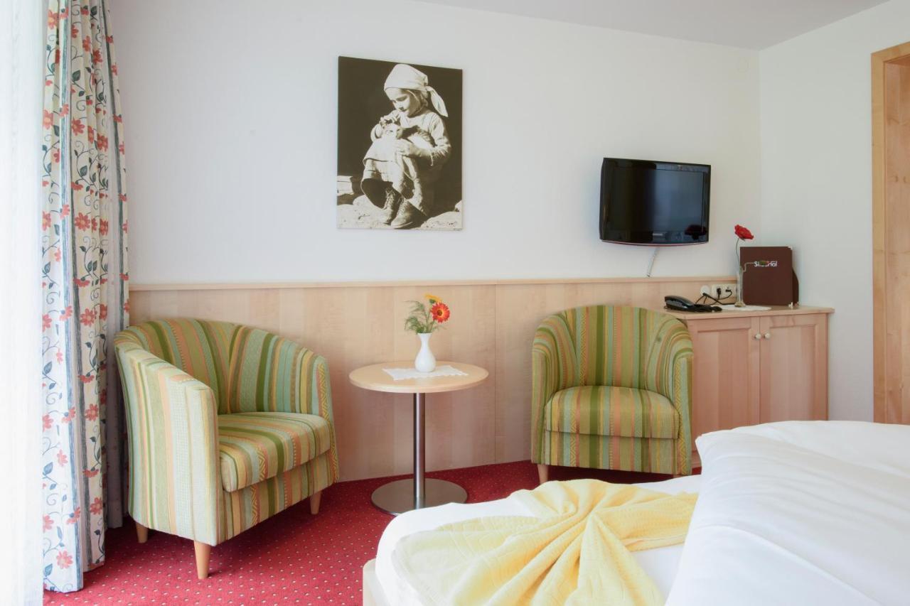 Hotel Silbertal Pokoj fotografie