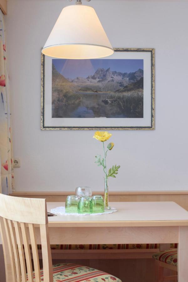 Hotel Silbertal Pokoj fotografie